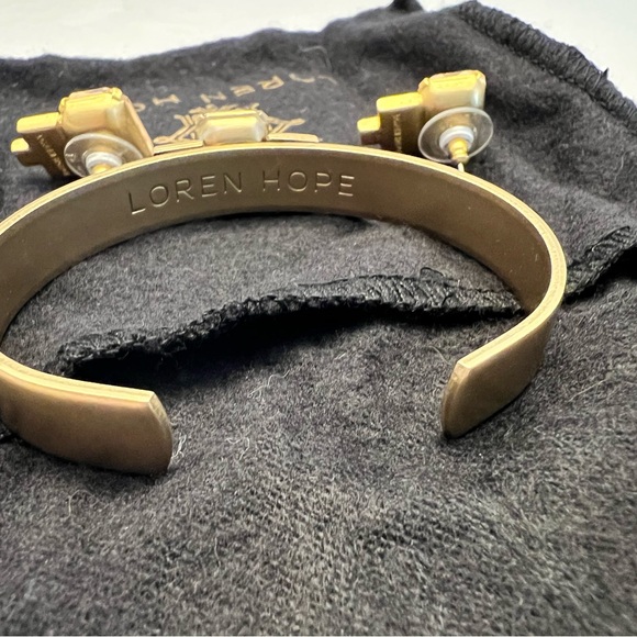 NWOT Loren Hope matching peach glass gem bracelet and earring set - Picture 3 of 3